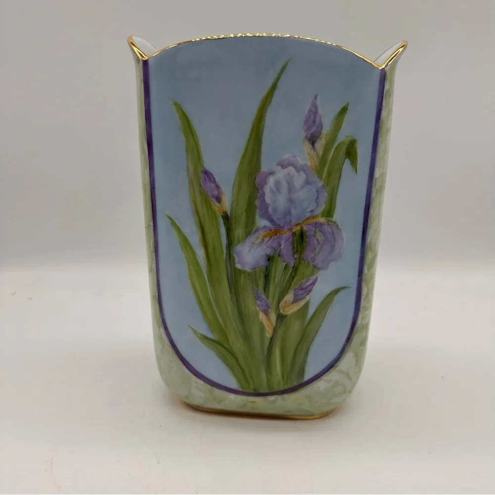 Helen Rose Vintage Iris Floral Elegant Vase with Gold Accents Gold Rimmed Edge